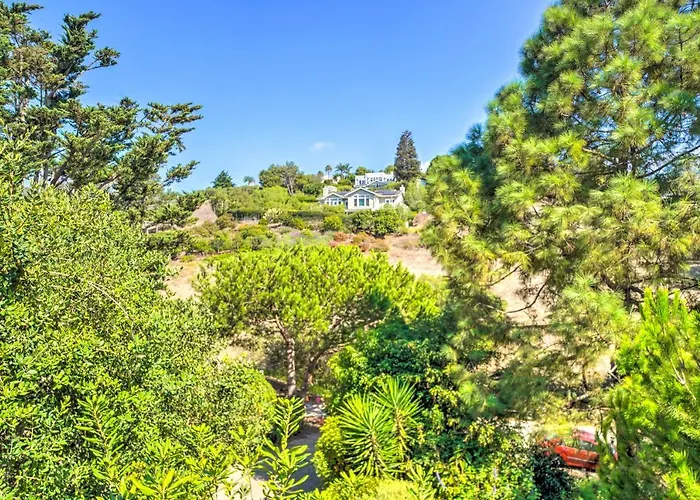 Cozy Cali Condo, Walk To Summerland Beach!